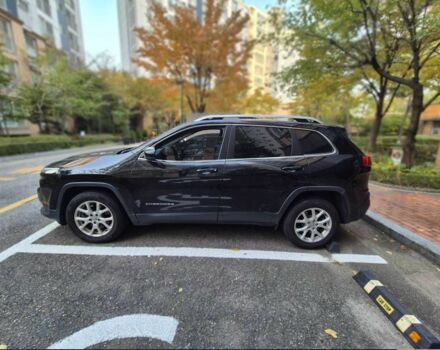 Черный Джип Чероки, объемом двигателя 2.2 л и пробегом 74 тыс. км за 8996 $, фото 2 на Automoto.ua