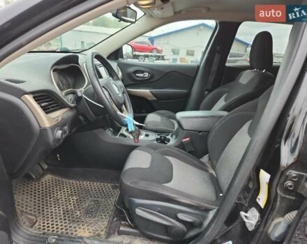 Черный Джип Чероки, объемом двигателя 2.36 л и пробегом 126 тыс. км за 2900 $, фото 6 на Automoto.ua