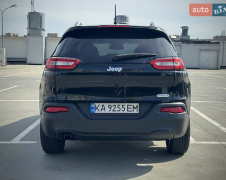 Черный Джип Чероки, объемом двигателя 2.36 л и пробегом 110 тыс. км за 15000 $, фото 2 на Automoto.ua