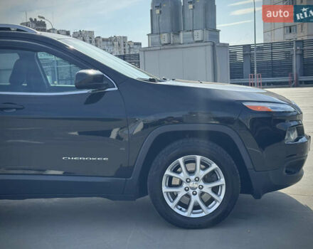 Черный Джип Чероки, объемом двигателя 2.36 л и пробегом 110 тыс. км за 15000 $, фото 10 на Automoto.ua