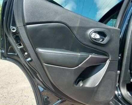 Черный Джип Чероки, объемом двигателя 2.36 л и пробегом 106 тыс. км за 17000 $, фото 24 на Automoto.ua