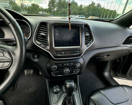 Чорний Джип Cherokee, об'ємом двигуна 1.99 л та пробігом 81 тис. км за 24800 $, фото 15 на Automoto.ua