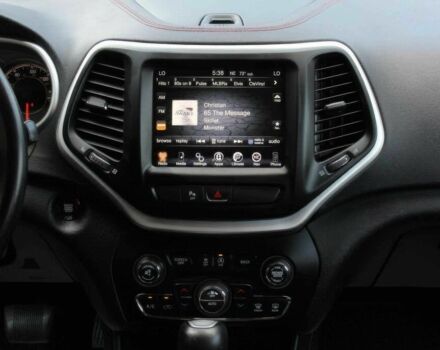 Чорний Джип Cherokee, об'ємом двигуна 3.2 л та пробігом 35 тис. км за 8000 $, фото 8 на Automoto.ua