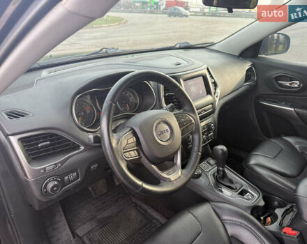 Черный Джип Чероки, объемом двигателя 2.36 л и пробегом 114 тыс. км за 17400 $, фото 27 на Automoto.ua