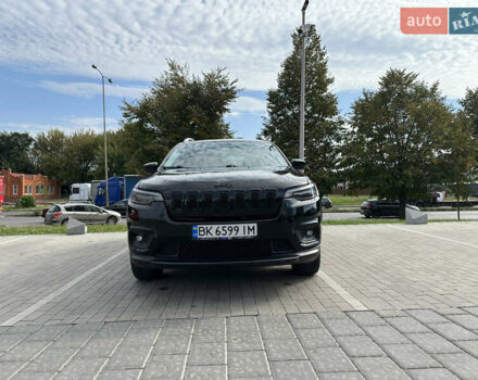 Черный Джип Чероки, объемом двигателя 2.36 л и пробегом 102 тыс. км за 17000 $, фото 1 на Automoto.ua