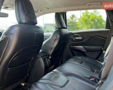 Черный Джип Чероки, объемом двигателя 2 л и пробегом 110 тыс. км за 18500 $, фото 21 на Automoto.ua