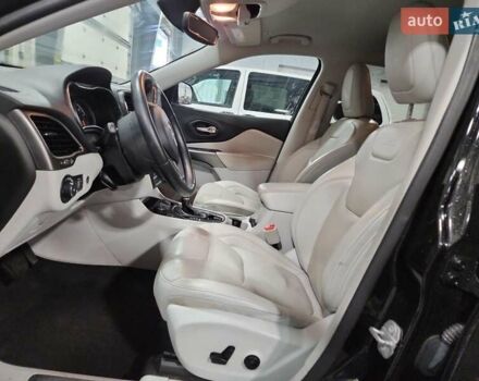 Чорний Джип Cherokee, об'ємом двигуна 3.24 л та пробігом 133 тис. км за 2700 $, фото 6 на Automoto.ua