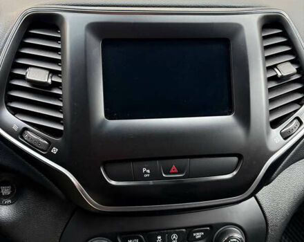 Чорний Джип Cherokee, об'ємом двигуна 2.36 л та пробігом 95 тис. км за 15400 $, фото 9 на Automoto.ua