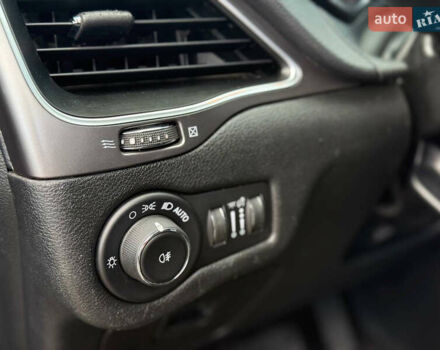 Чорний Джип Cherokee, об'ємом двигуна 2.4 л та пробігом 67 тис. км за 14500 $, фото 20 на Automoto.ua