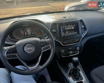 Чорний Джип Cherokee, об'ємом двигуна 2.36 л та пробігом 192 тис. км за 14250 $, фото 11 на Automoto.ua