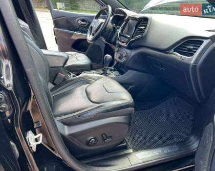 Черный Джип Чероки, объемом двигателя 1.99 л и пробегом 63 тыс. км за 18999 $, фото 26 на Automoto.ua