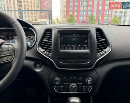 Чорний Джип Cherokee, об'ємом двигуна 2.4 л та пробігом 67 тис. км за 14500 $, фото 31 на Automoto.ua