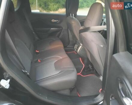 Чорний Джип Cherokee, об'ємом двигуна 2.36 л та пробігом 98 тис. км за 13500 $, фото 17 на Automoto.ua