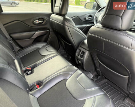 Черный Джип Чероки, объемом двигателя 2.36 л и пробегом 218 тыс. км за 14200 $, фото 33 на Automoto.ua