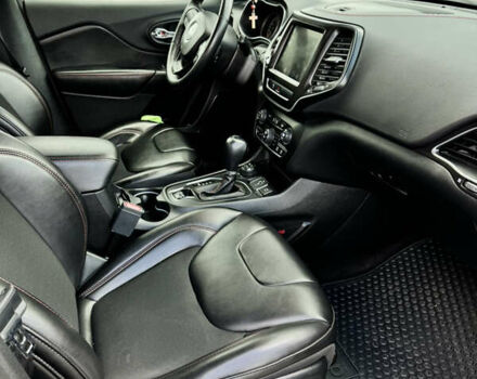 Чорний Джип Cherokee, об'ємом двигуна 1.99 л та пробігом 81 тис. км за 24800 $, фото 20 на Automoto.ua