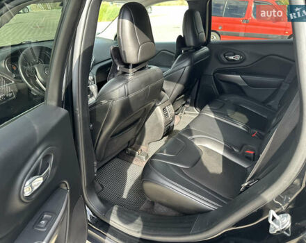 Черный Джип Чероки, объемом двигателя 2.36 л и пробегом 102 тыс. км за 17000 $, фото 9 на Automoto.ua