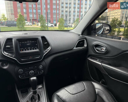 Чорний Джип Cherokee, об'ємом двигуна 2.4 л та пробігом 67 тис. км за 16700 $, фото 29 на Automoto.ua