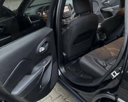 Чорний Джип Cherokee, об'ємом двигуна 2.4 л та пробігом 196 тис. км за 13000 $, фото 7 на Automoto.ua