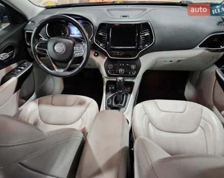 Чорний Джип Cherokee, об'ємом двигуна 3.24 л та пробігом 133 тис. км за 2700 $, фото 7 на Automoto.ua