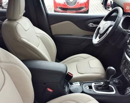 Черный Джип Чероки, объемом двигателя 2.2 л и пробегом 125 тыс. км за 20800 $, фото 6 на Automoto.ua