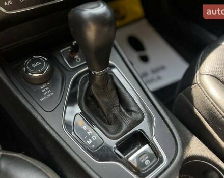 Черный Джип Чероки, объемом двигателя 2 л и пробегом 110 тыс. км за 18500 $, фото 15 на Automoto.ua