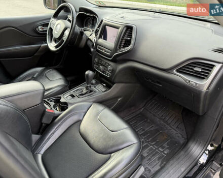 Черный Джип Чероки, объемом двигателя 2.36 л и пробегом 218 тыс. км за 14200 $, фото 28 на Automoto.ua