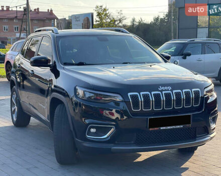 Черный Джип Чероки, объемом двигателя 3.2 л и пробегом 133 тыс. км за 18000 $, фото 1 на Automoto.ua