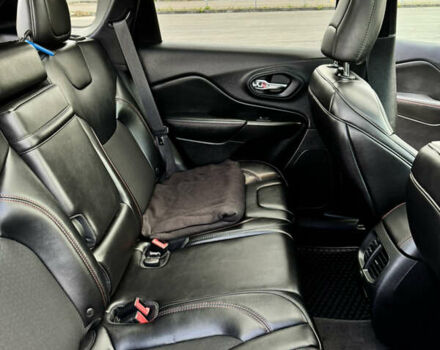 Чорний Джип Cherokee, об'ємом двигуна 1.99 л та пробігом 81 тис. км за 24800 $, фото 24 на Automoto.ua