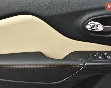 Черный Джип Чероки, объемом двигателя 2.2 л и пробегом 125 тыс. км за 20800 $, фото 8 на Automoto.ua