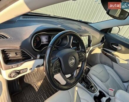 Черный Джип Чероки, объемом двигателя 3.24 л и пробегом 75 тыс. км за 18700 $, фото 12 на Automoto.ua