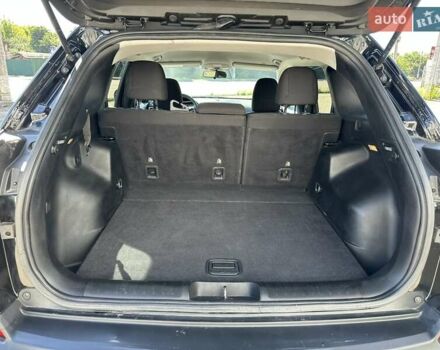 Черный Джип Чероки, объемом двигателя 2.4 л и пробегом 79 тыс. км за 15000 $, фото 10 на Automoto.ua