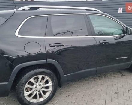 Черный Джип Чероки, объемом двигателя 2.36 л и пробегом 180 тыс. км за 13200 $, фото 4 на Automoto.ua