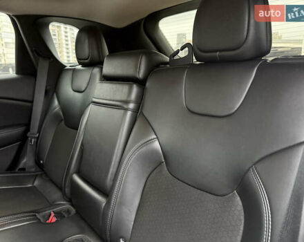 Черный Джип Чероки, объемом двигателя 2.36 л и пробегом 70 тыс. км за 13300 $, фото 15 на Automoto.ua