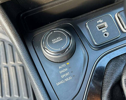 Черный Джип Чероки, объемом двигателя 3.2 л и пробегом 133 тыс. км за 18000 $, фото 17 на Automoto.ua