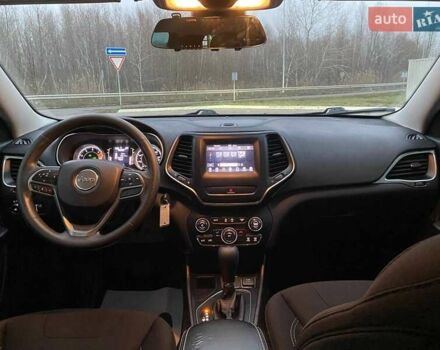Черный Джип Чероки, объемом двигателя 2.36 л и пробегом 159 тыс. км за 14000 $, фото 10 на Automoto.ua