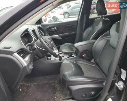 Черный Джип Чероки, объемом двигателя 3.24 л и пробегом 100 тыс. км за 2800 $, фото 6 на Automoto.ua