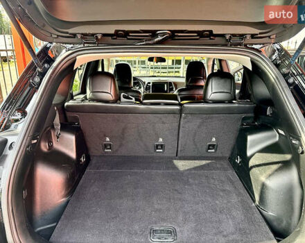 Черный Джип Чероки, объемом двигателя 2.36 л и пробегом 129 тыс. км за 19000 $, фото 9 на Automoto.ua