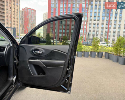 Чорний Джип Cherokee, об'ємом двигуна 2.4 л та пробігом 67 тис. км за 14500 $, фото 33 на Automoto.ua