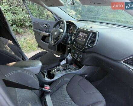 Чорний Джип Cherokee, об'ємом двигуна 2.4 л та пробігом 160 тис. км за 14800 $, фото 25 на Automoto.ua