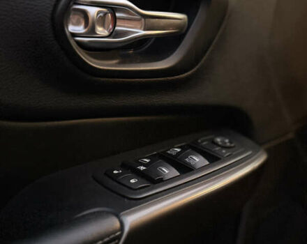 Черный Джип Чероки, объемом двигателя 2.36 л и пробегом 146 тыс. км за 14999 $, фото 12 на Automoto.ua