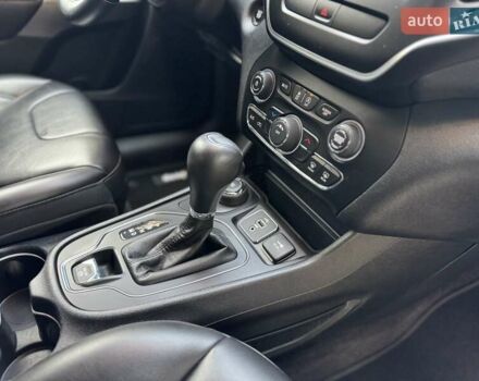 Черный Джип Чероки, объемом двигателя 2.4 л и пробегом 172 тыс. км за 13999 $, фото 11 на Automoto.ua