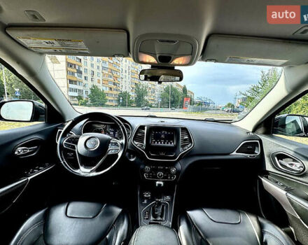 Черный Джип Чероки, объемом двигателя 2.36 л и пробегом 129 тыс. км за 19000 $, фото 11 на Automoto.ua