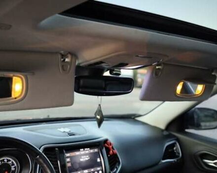 Чорний Джип Cherokee, об'ємом двигуна 3.24 л та пробігом 71 тис. км за 22000 $, фото 17 на Automoto.ua