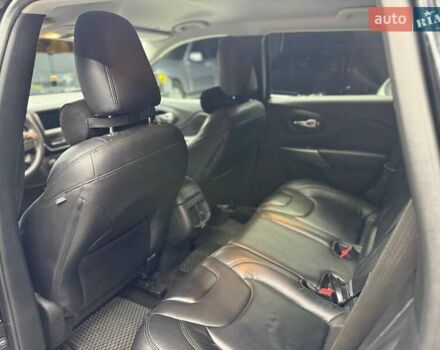 Джип Cherokee 2018 у Чернівцях на Automoto.ua Чорний Джип Cherokee, об'ємом двигуна 2.4 л та пробігом 124 тис. км за 16800 $, фото 13 на Automoto.ua