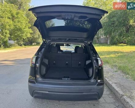 Чорний Джип Cherokee, об'ємом двигуна 2.36 л та пробігом 98 тис. км за 13500 $, фото 19 на Automoto.ua