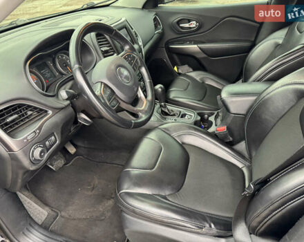 Чорний Джип Cherokee, об'ємом двигуна 2.36 л та пробігом 175 тис. км за 15499 $, фото 12 на Automoto.ua