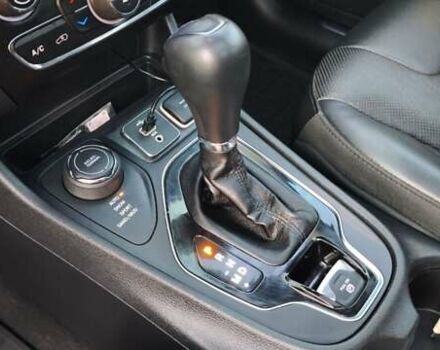 Чорний Джип Cherokee, об'ємом двигуна 3.24 л та пробігом 71 тис. км за 22000 $, фото 13 на Automoto.ua