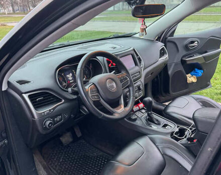 Черный Джип Чероки, объемом двигателя 2.36 л и пробегом 108 тыс. км за 16500 $, фото 10 на Automoto.ua