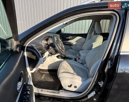 Черный Джип Чероки, объемом двигателя 3.24 л и пробегом 75 тыс. км за 18700 $, фото 11 на Automoto.ua