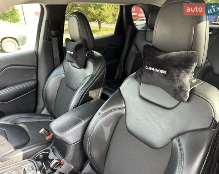 Черный Джип Чероки, объемом двигателя 2.36 л и пробегом 102 тыс. км за 17000 $, фото 11 на Automoto.ua